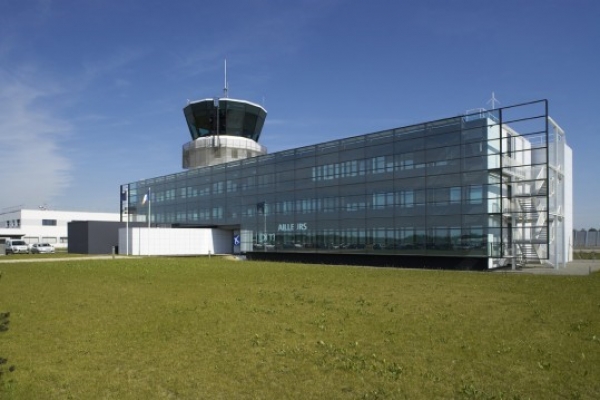 Bureaux et tour de contrôle