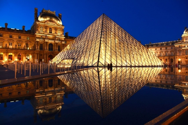 Abaca Salome Parquet Louvre Pyramid At Night